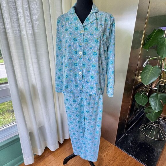 Vintage 1970s pyjama, blue flannel floral pajamas set, long sleeves classic pjs - Picture 1 of 9
